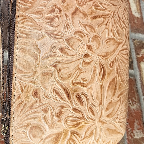 Patricia Nash Burnished Tooled Cassini Wristlet